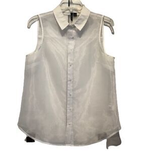 ELLE SHEER SLEEVELESS BUTTON UP TOP SIZE 6‎